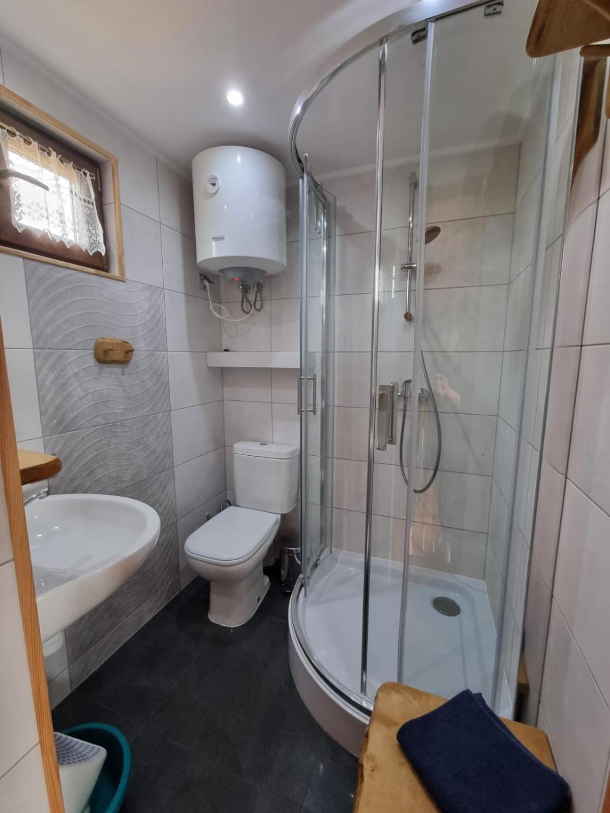 Apartamentowe Domki Drewniane Colorado Villa Karwia Buitenkant foto